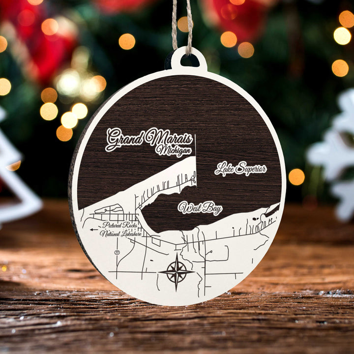 FP1576 - Grand Marais, MN Engraved Ornament (Standard)