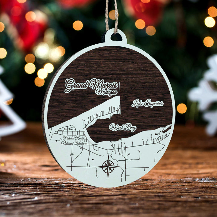 FP1576 - Grand Marais, MN Engraved Ornament (Standard)